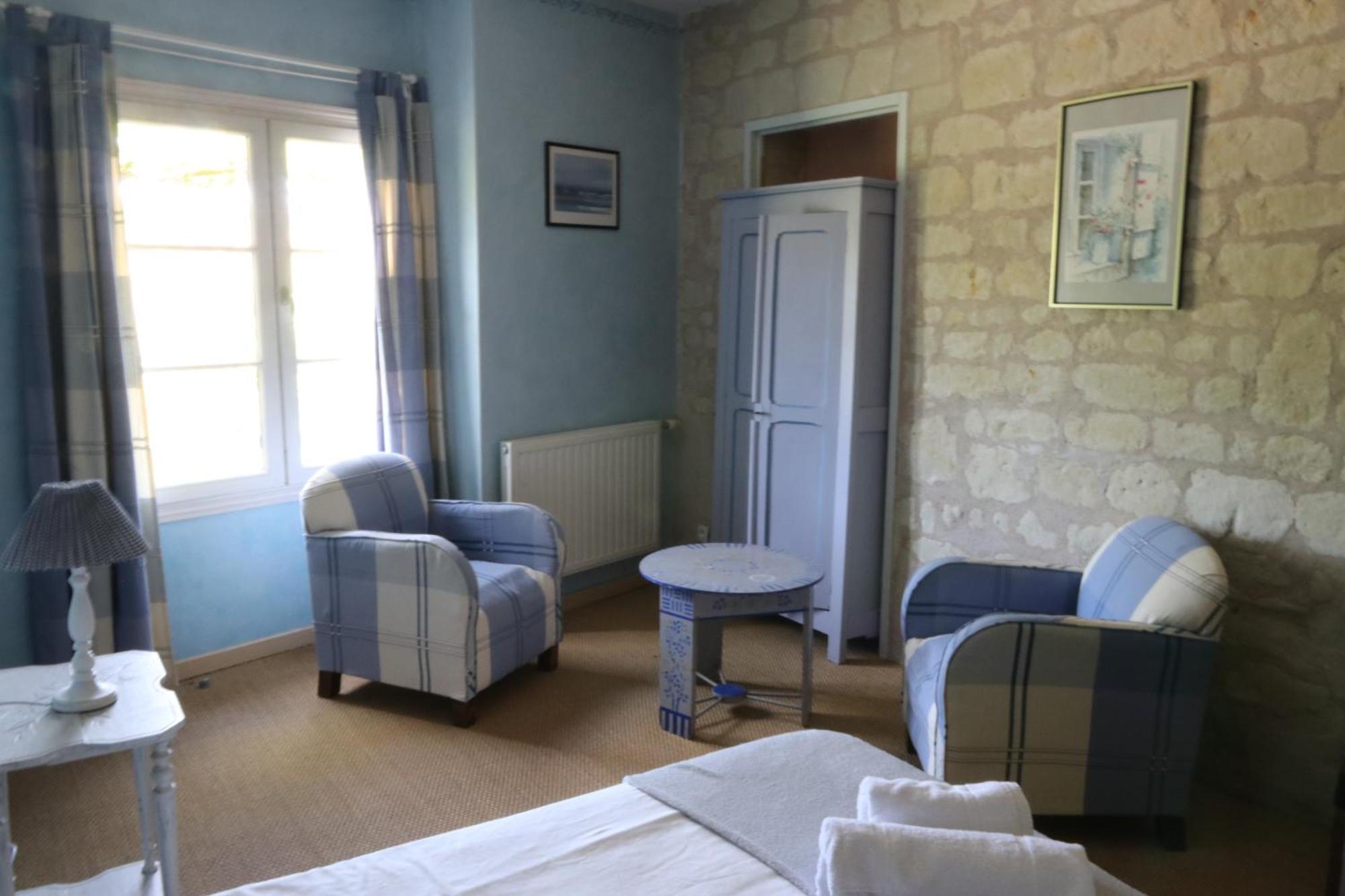 Chambres D'Hotes Du Noisillet Cinais Exterior photo